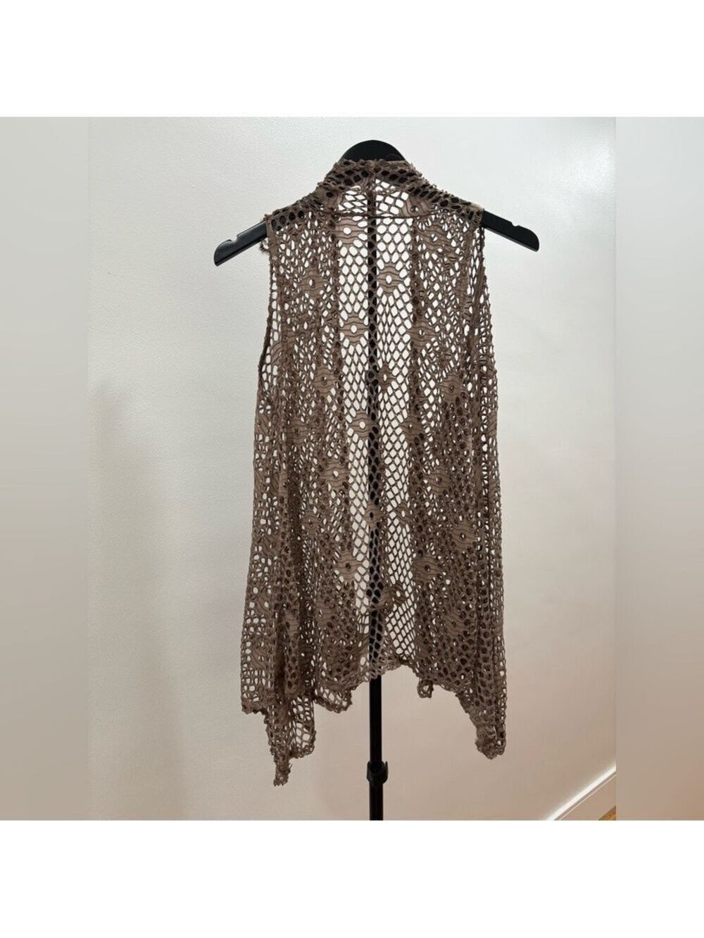 728. Crochet Open Knit Vest in Taupe - Picture 2 of 3
